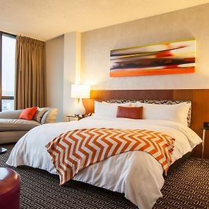 Upper Floors King Room